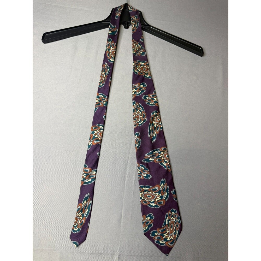 Vintage Christian Dior 100% Italian Silk Purple Luxury Neck Tie Made In USA